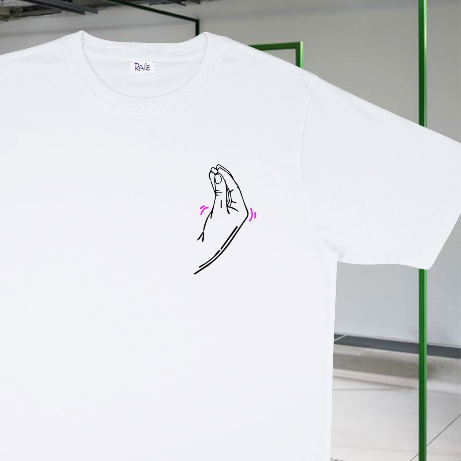 ITALIENISCHES HAND-T-SHIRT