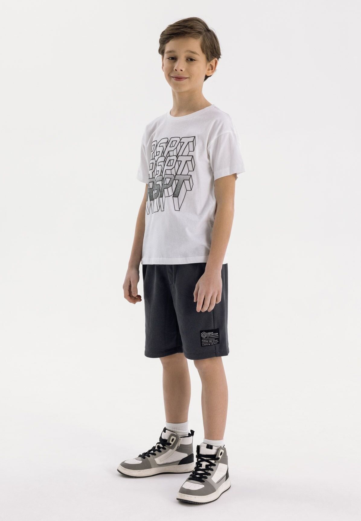 Boys fleece shorts with rib fabric panels grey 3-14y