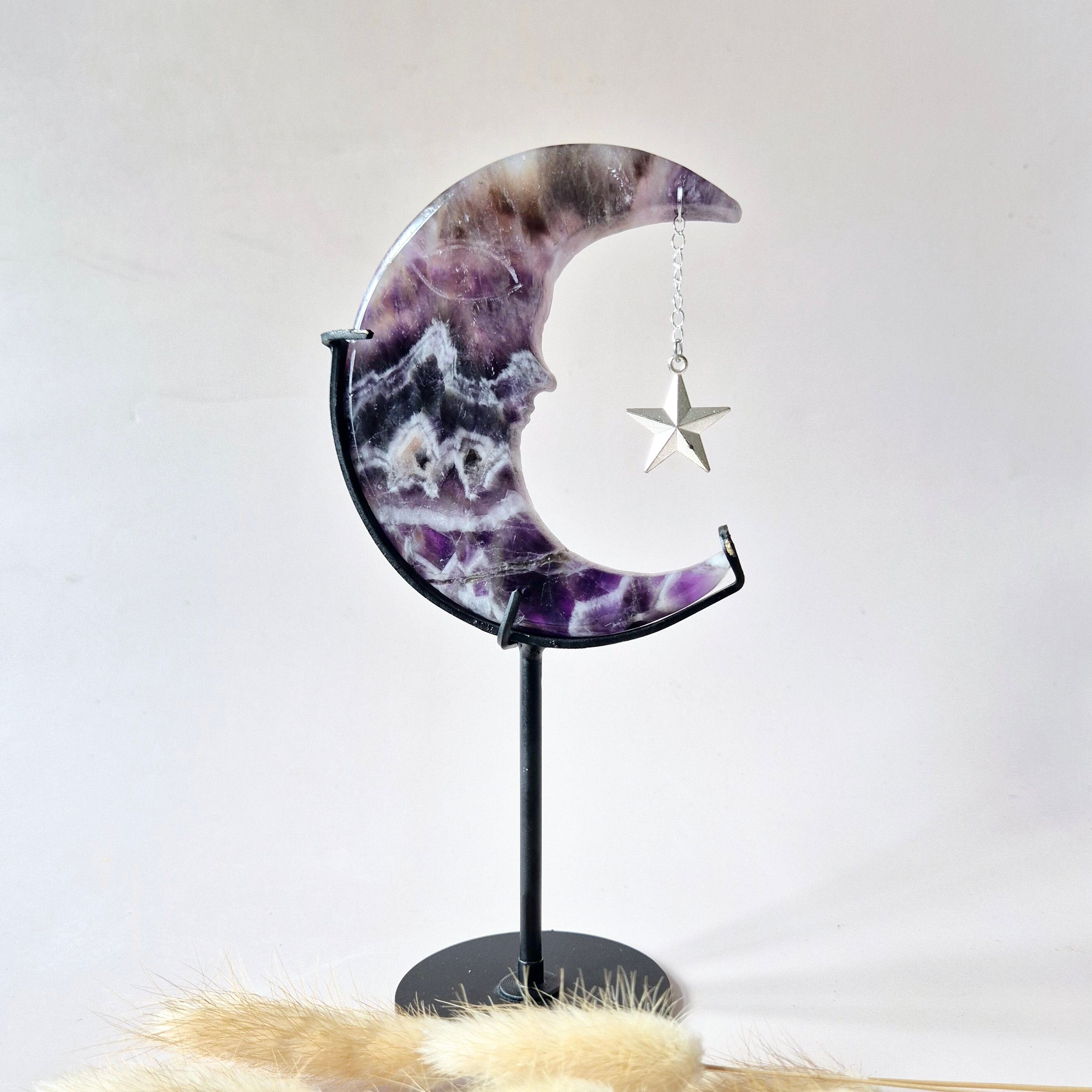 Luna de Amatista Sueño con Soporte – 10 cm #34 – Grabado de Cara de Piedra Preciosa con Interior Espiritual