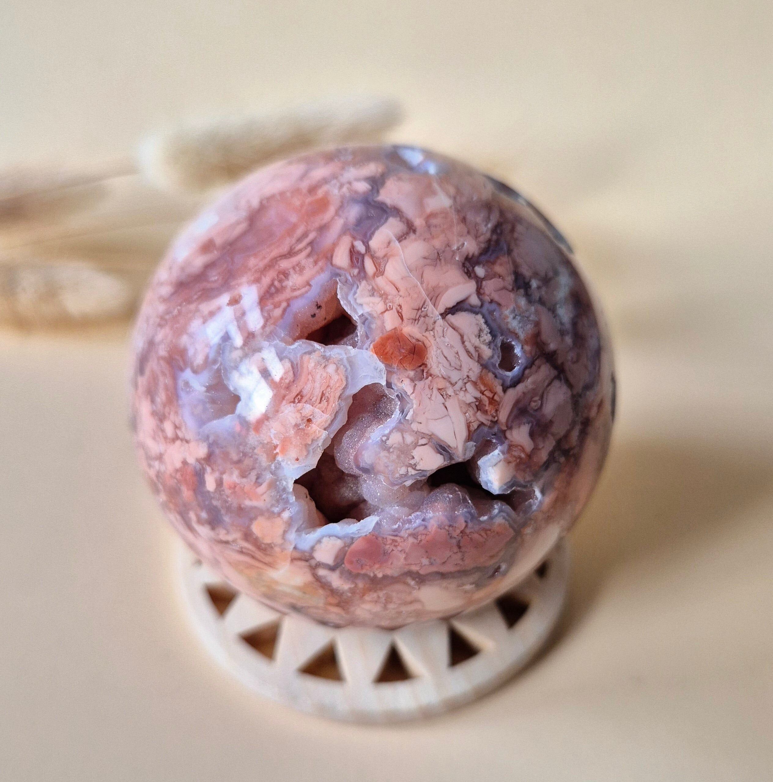 Kristall-Edelstein Druzy Petal Achat Kugel 60mm – Einzigartiges Kunstwerk von Mutter Erde