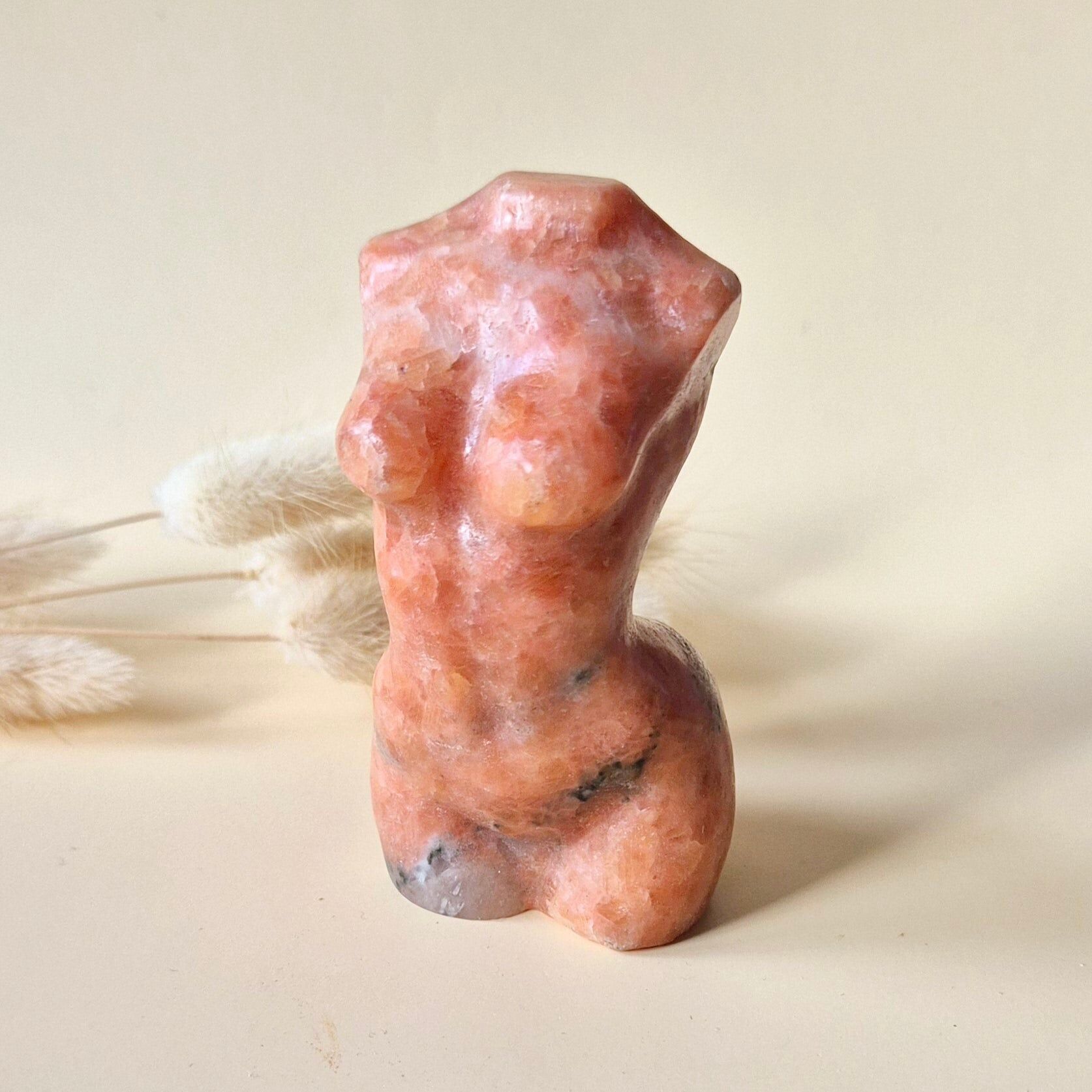 Orangefarbene Calcit-Frauenfigur, 8 cm – Schützende Edelsteinbüste