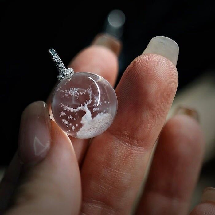 Collana con renna in quarzo ialino