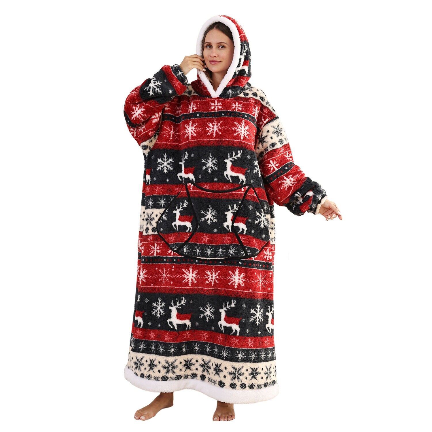 Bata estilo sudadera y manta de felpa extrasuave. Triple bolsillo frontal tipo canguro. Diseño reno navideño tipo largo. Color:Multicolor 