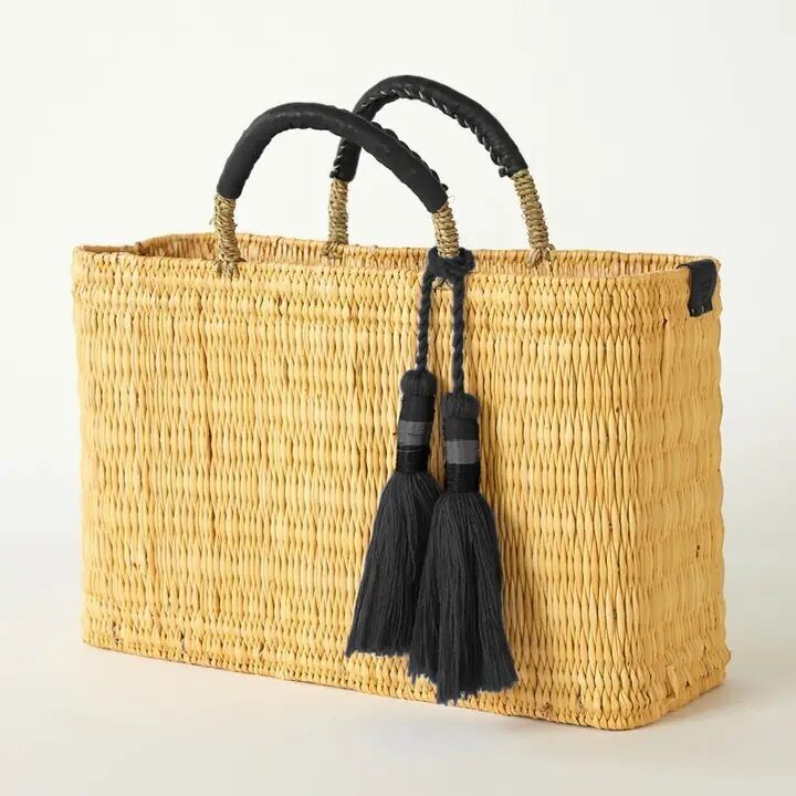 Panier à pompons Medina - Sac fourre-tout en rotin tressé à la main