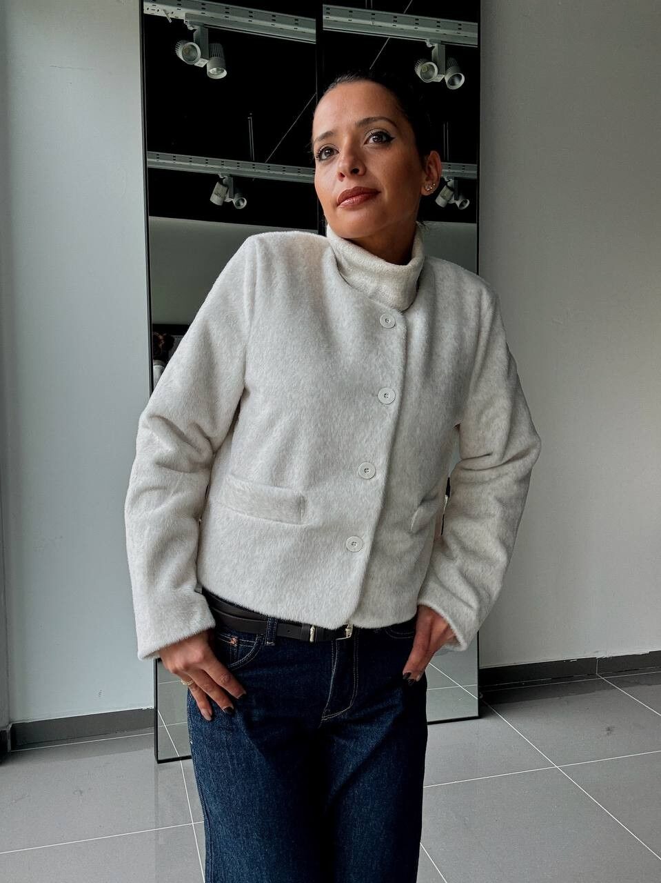 Chaqueta abotonada de manga larga