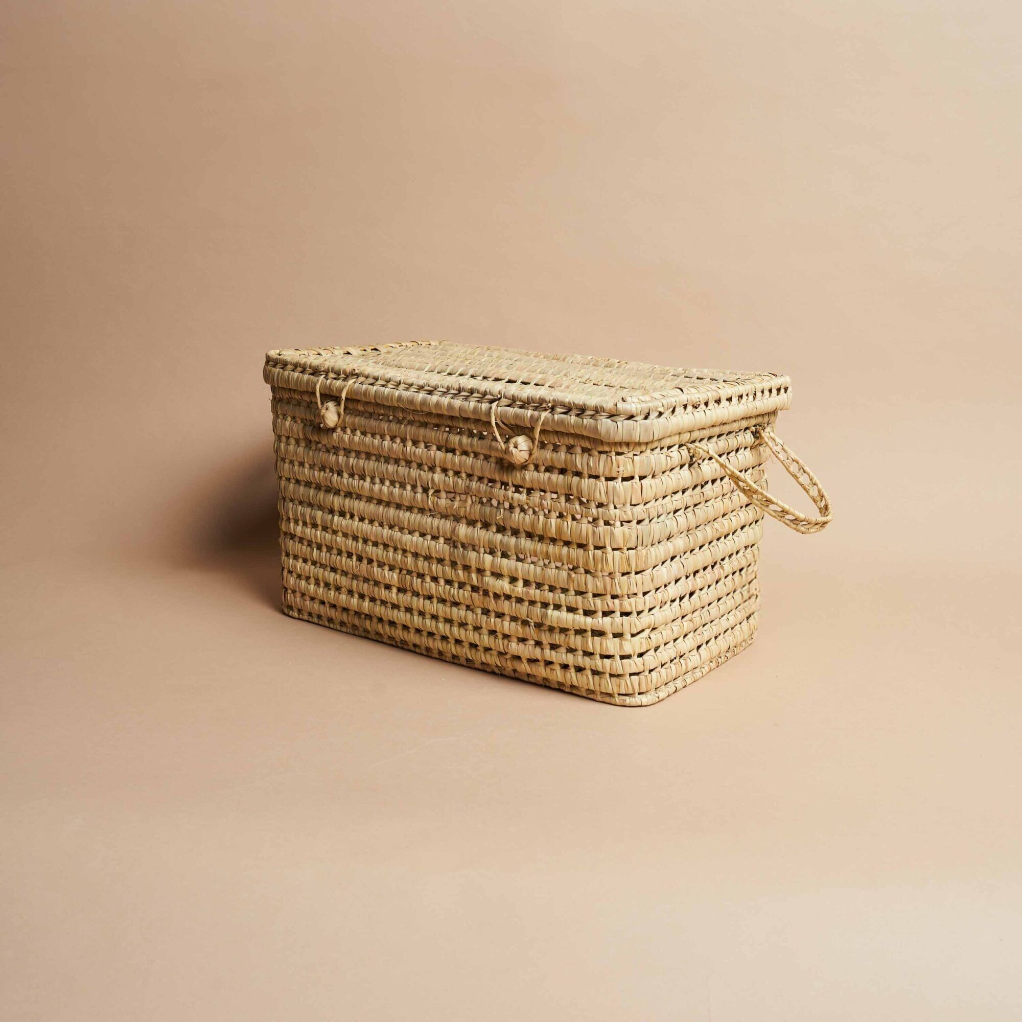 'Ard Trunk Small – Handwoven Palm Leaf Storage Chest with Lid & Handles