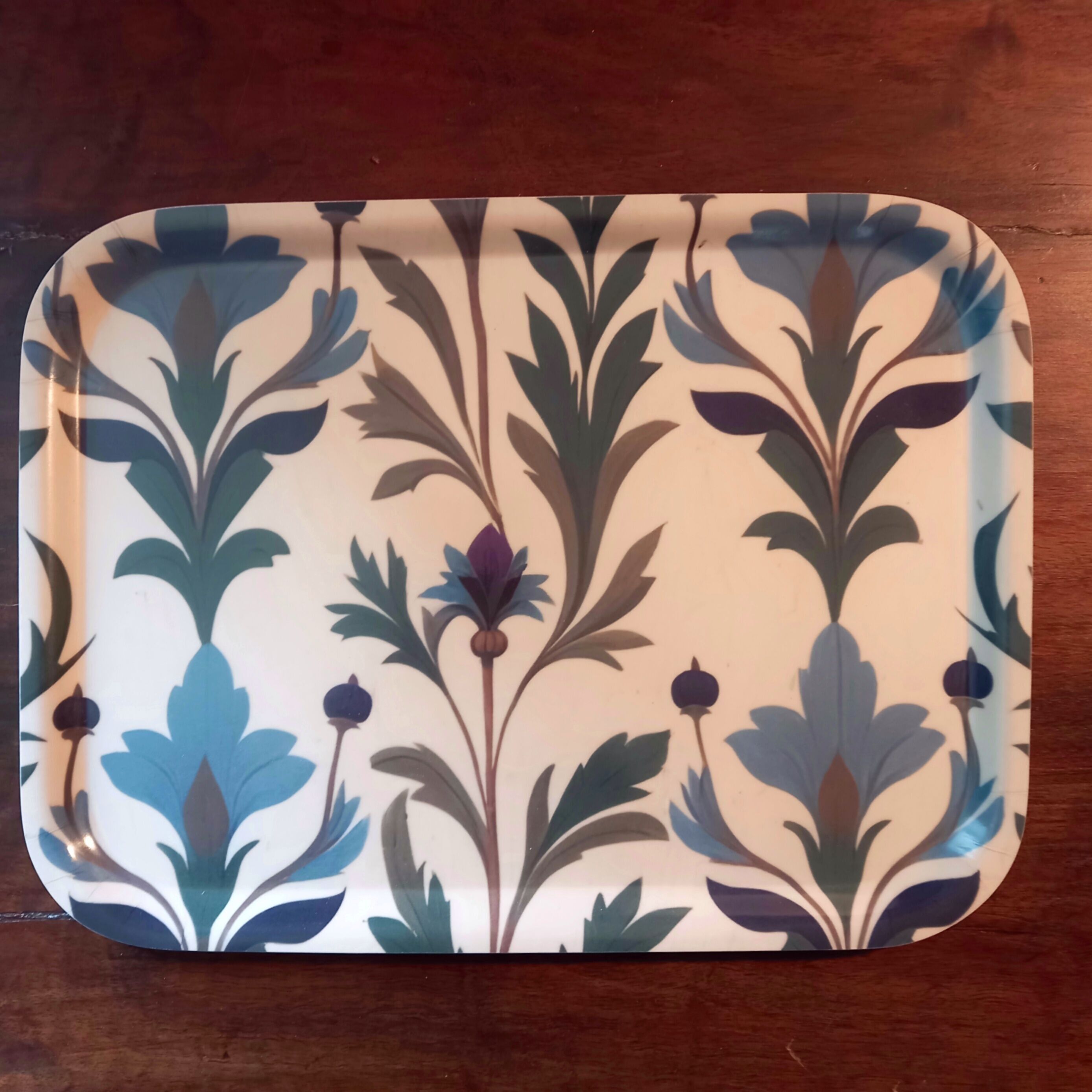 Bandeja rectangular con estampado floral