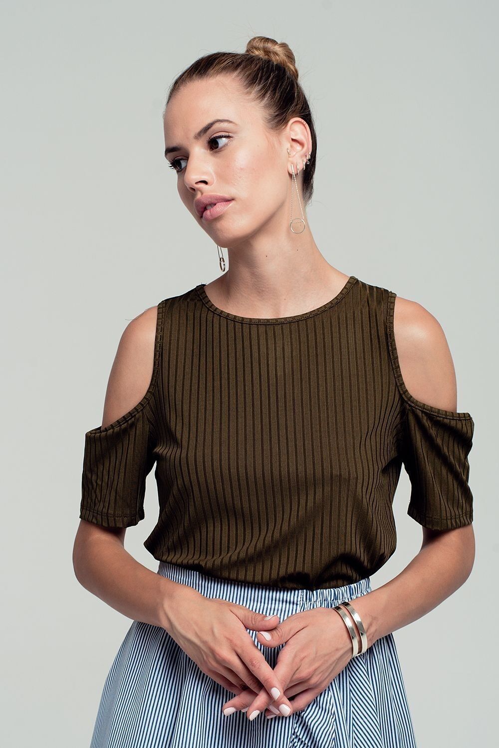 Khakifarbenes Cold-Shoulder-Top
