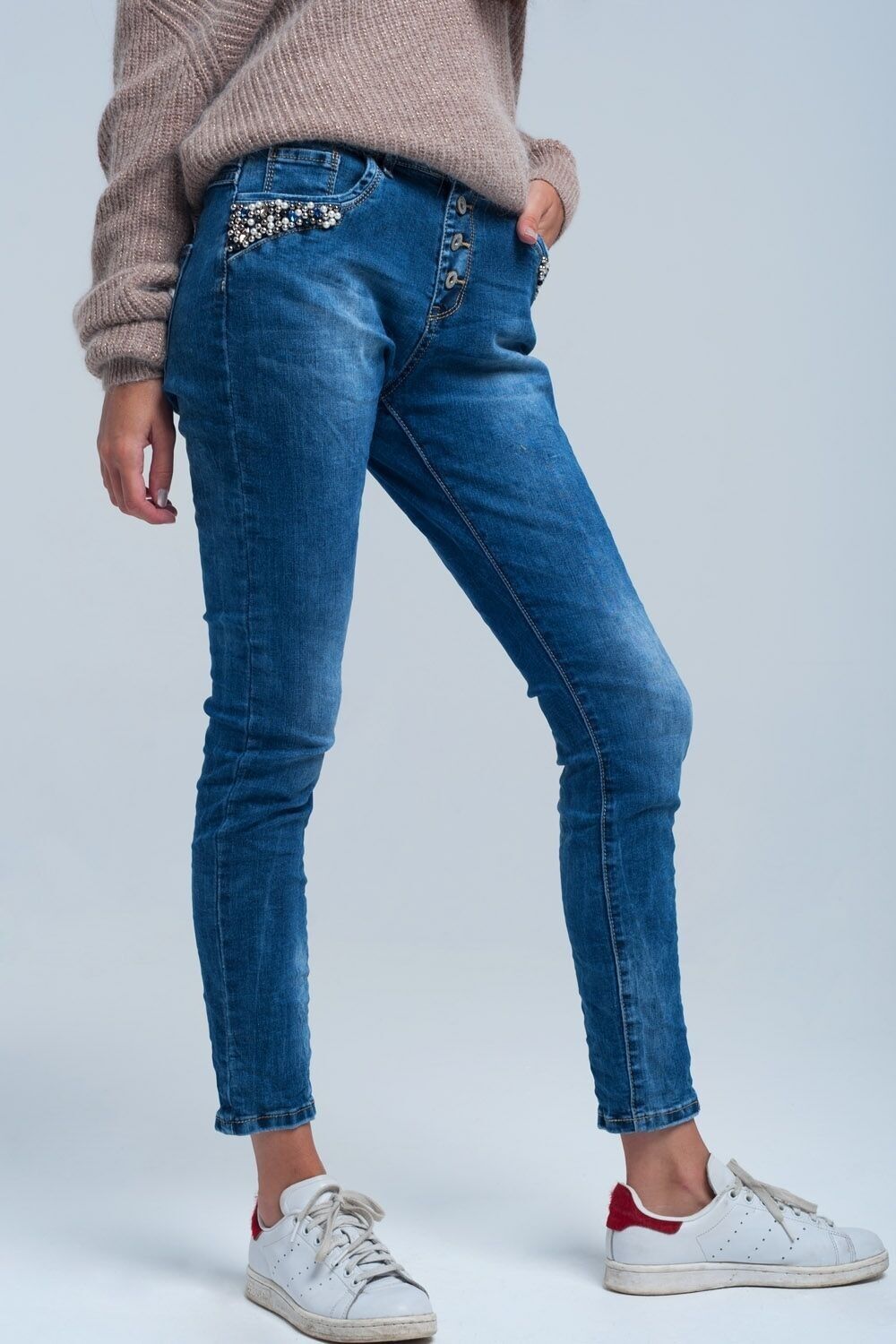 Blaue Boyfriend-Jeans mit Perlen