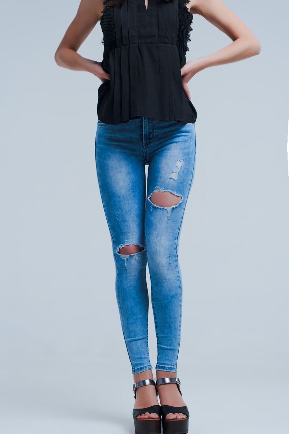 Röhrenjeans im Used-Look