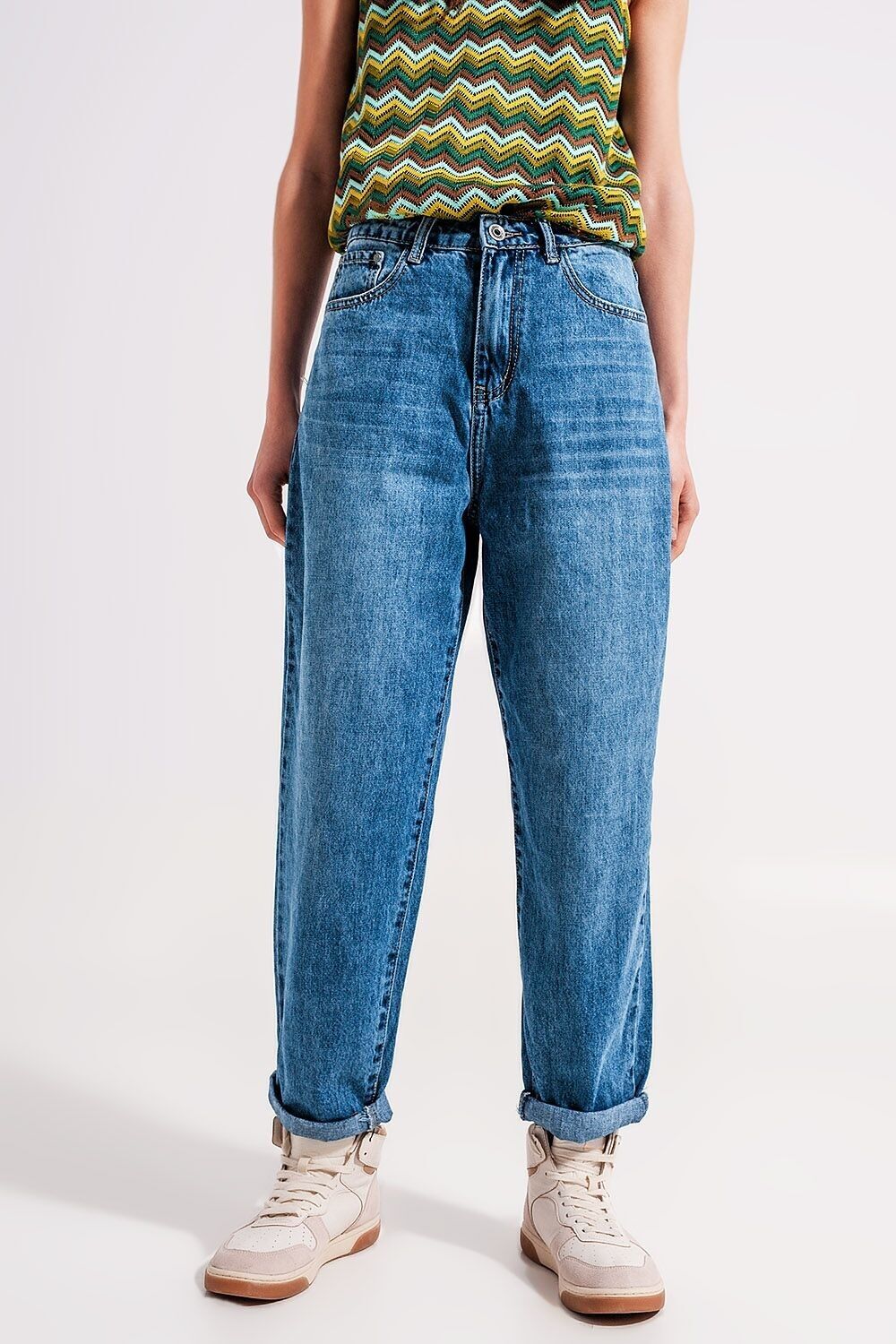 Mom-Jeans aus Baumwolle mit hoher Taille in Mittelblau