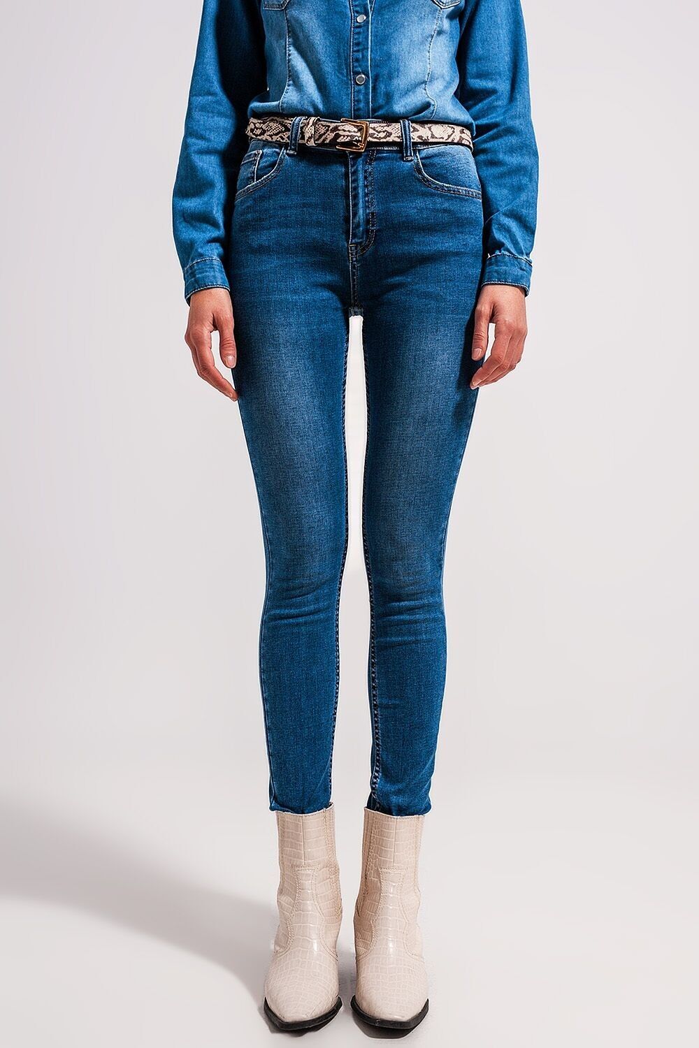 Stretch-Skinny-Jeans mit hoher Taille in mittelblauer Waschung