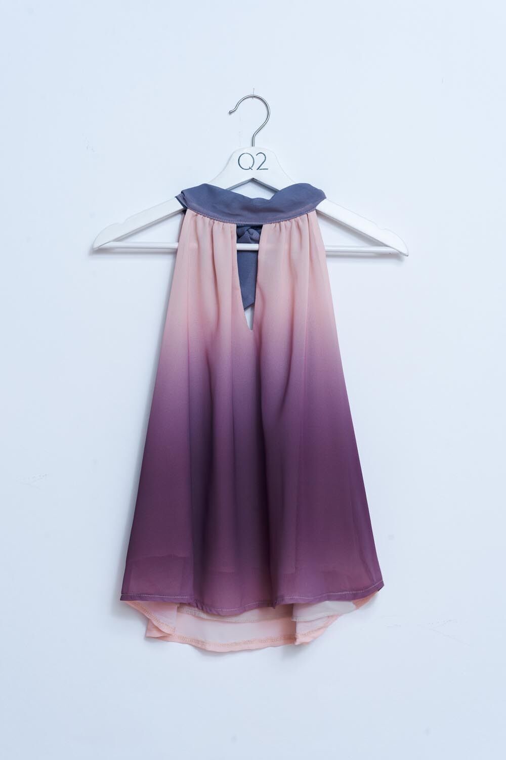 Neckholder-Top in Ombre-Beige