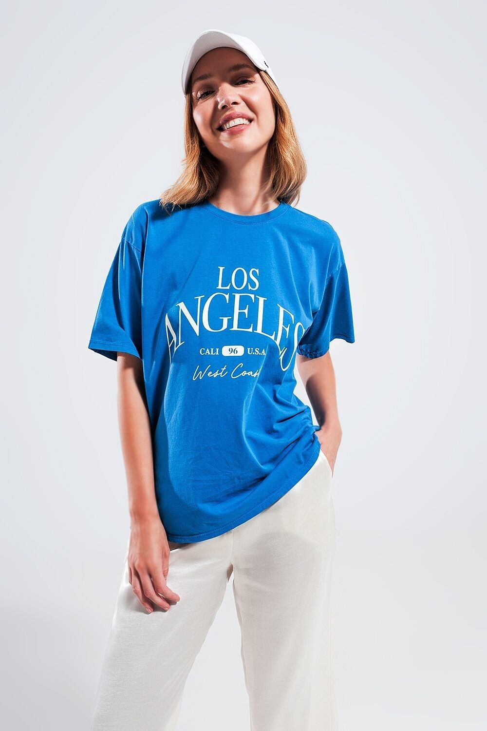 Blaues T-Shirt mit Los Angeles-Slogan