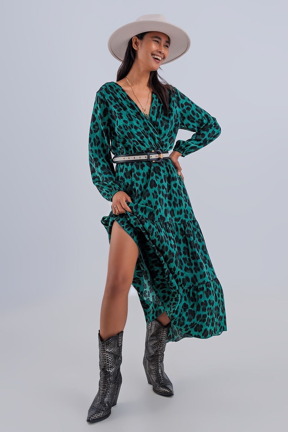 Maxi robe portefeuille à volants avec manches longues en vert