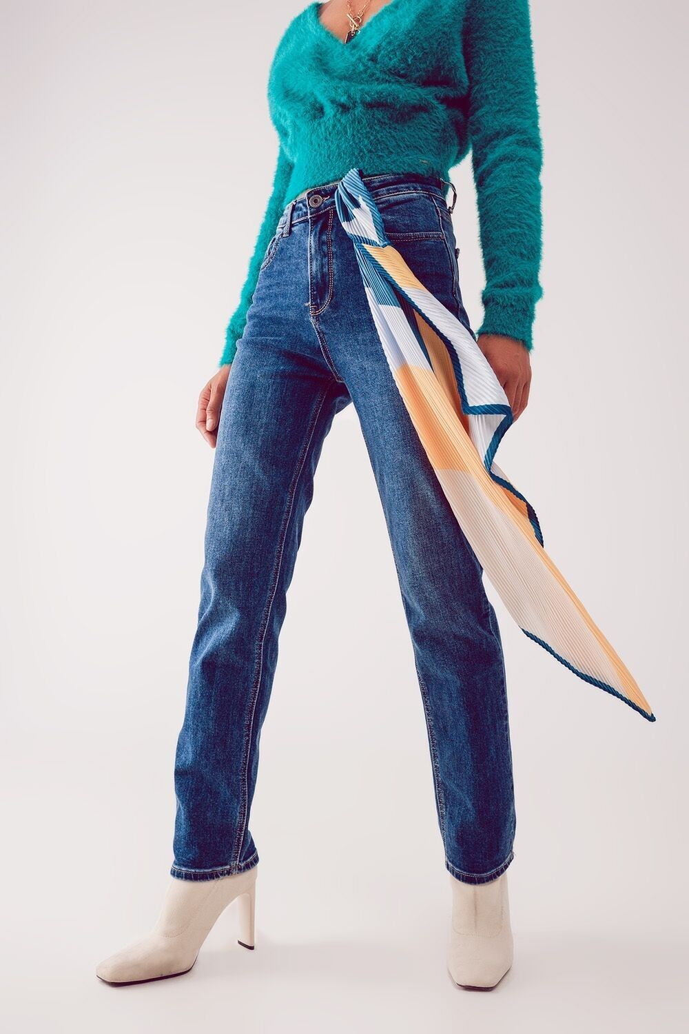 Jeans mit geradem Bein und hohem Bund aus Baumwollmischung in tiefem Blau