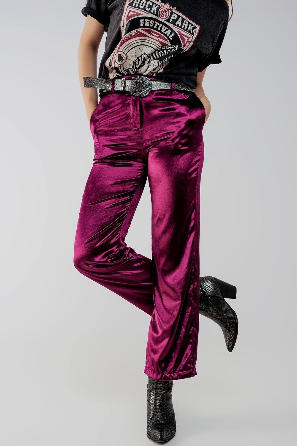 Straight leg velvet pants in purple