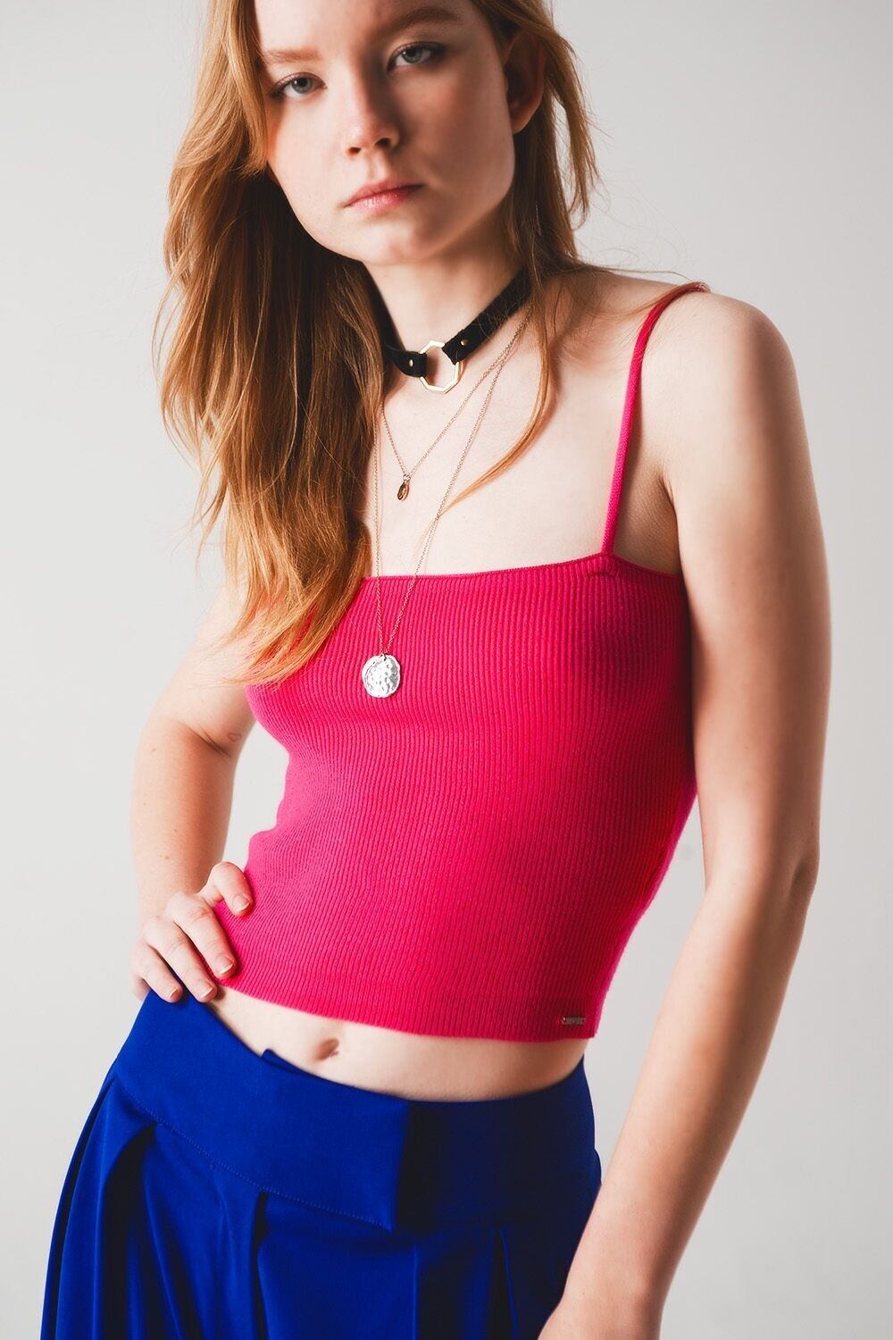 Knitted clean ribbed tank top in fucshia