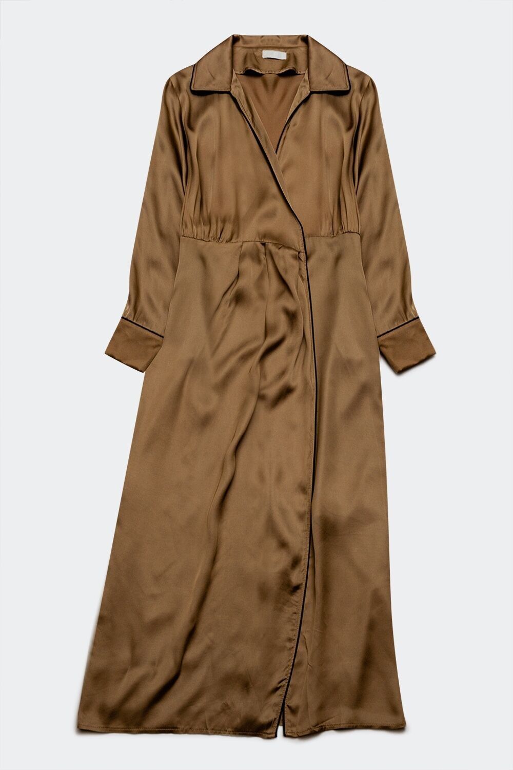 Satin-Maxikleid mit Wickelfront aus beigem Satin