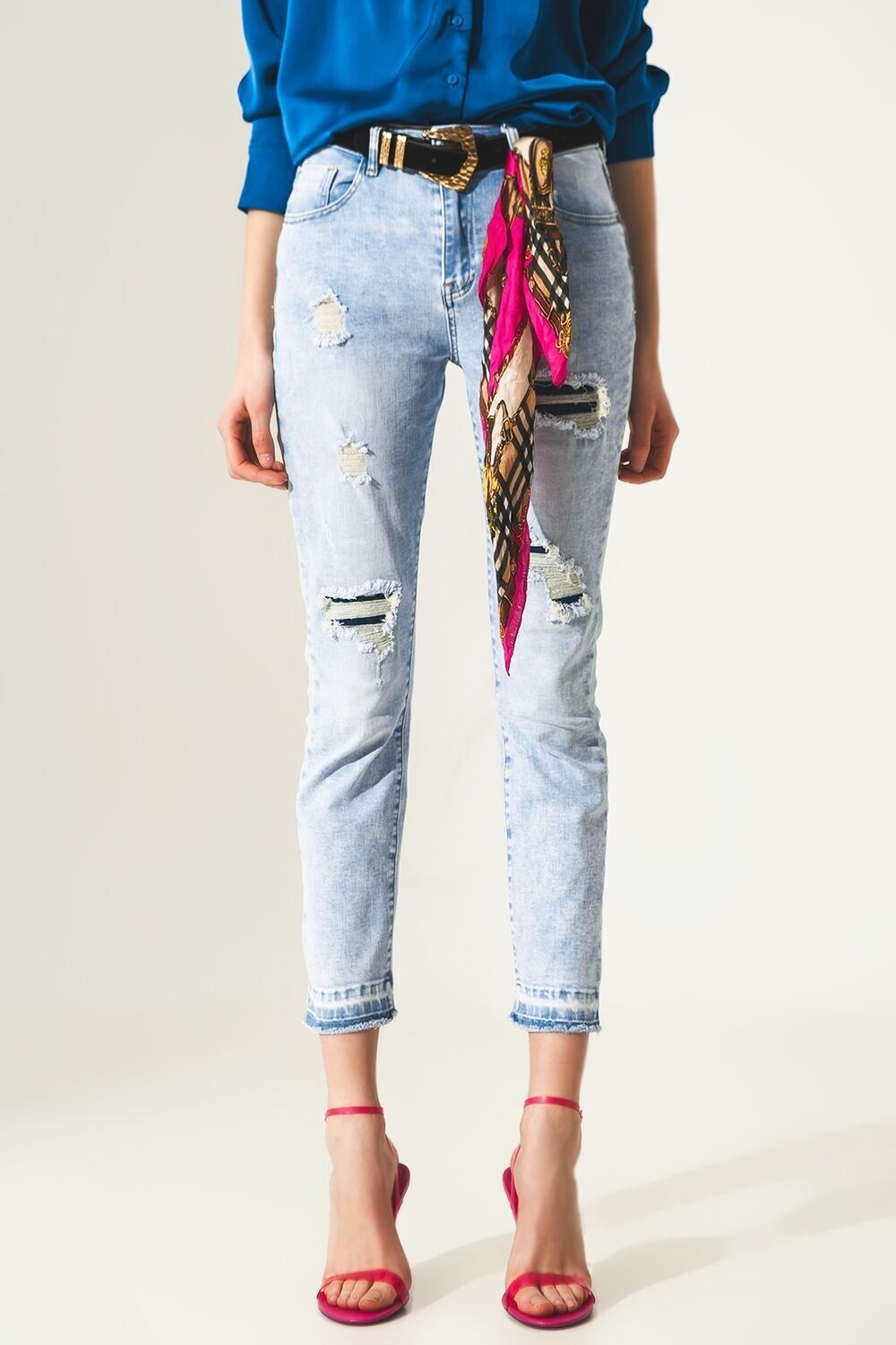 Distressed Straight Jeans mit Saumdetail in Blau