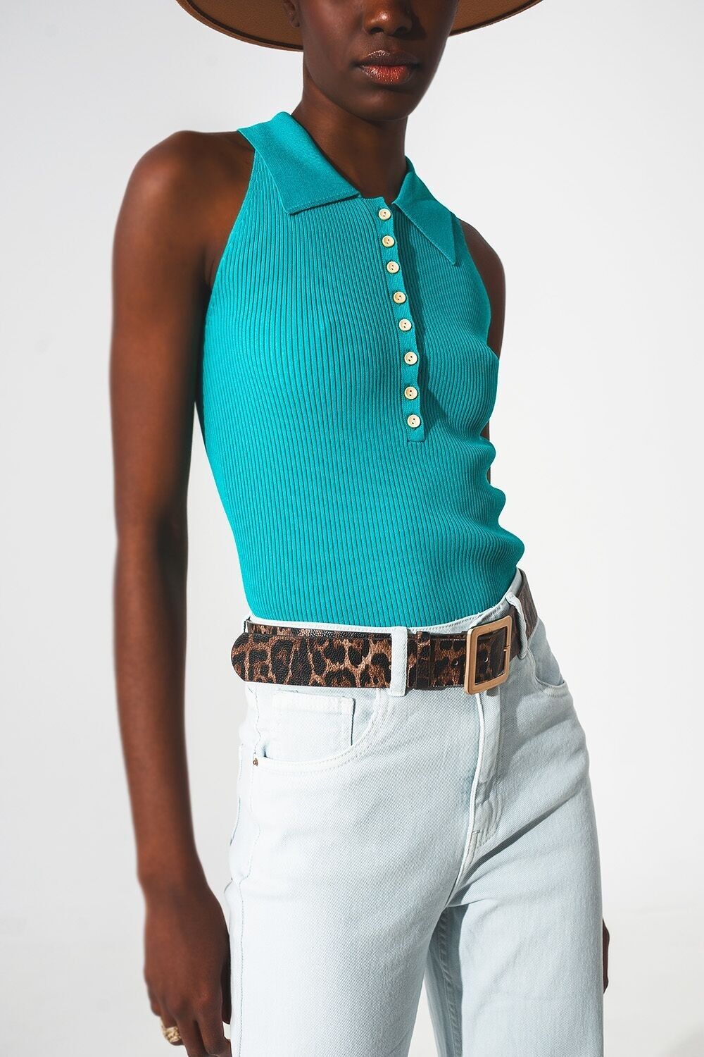 Geripptes Stricktop mit Rollkragen in Türkis