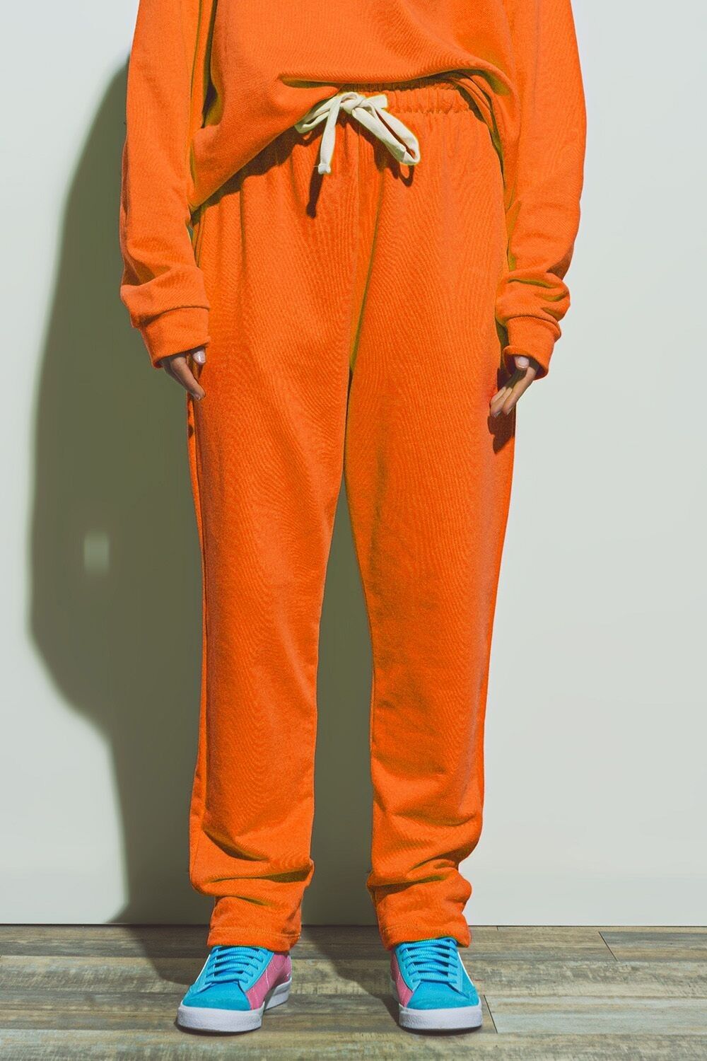 Oversize-Jogginghose mit Taillenbund in leuchtendem Orange