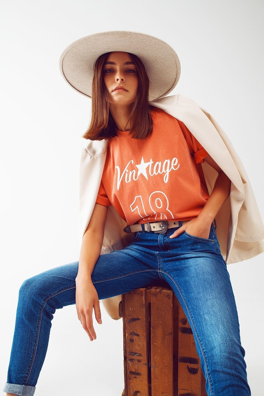 T-Shirt mit Vintage 18 Text in Orange