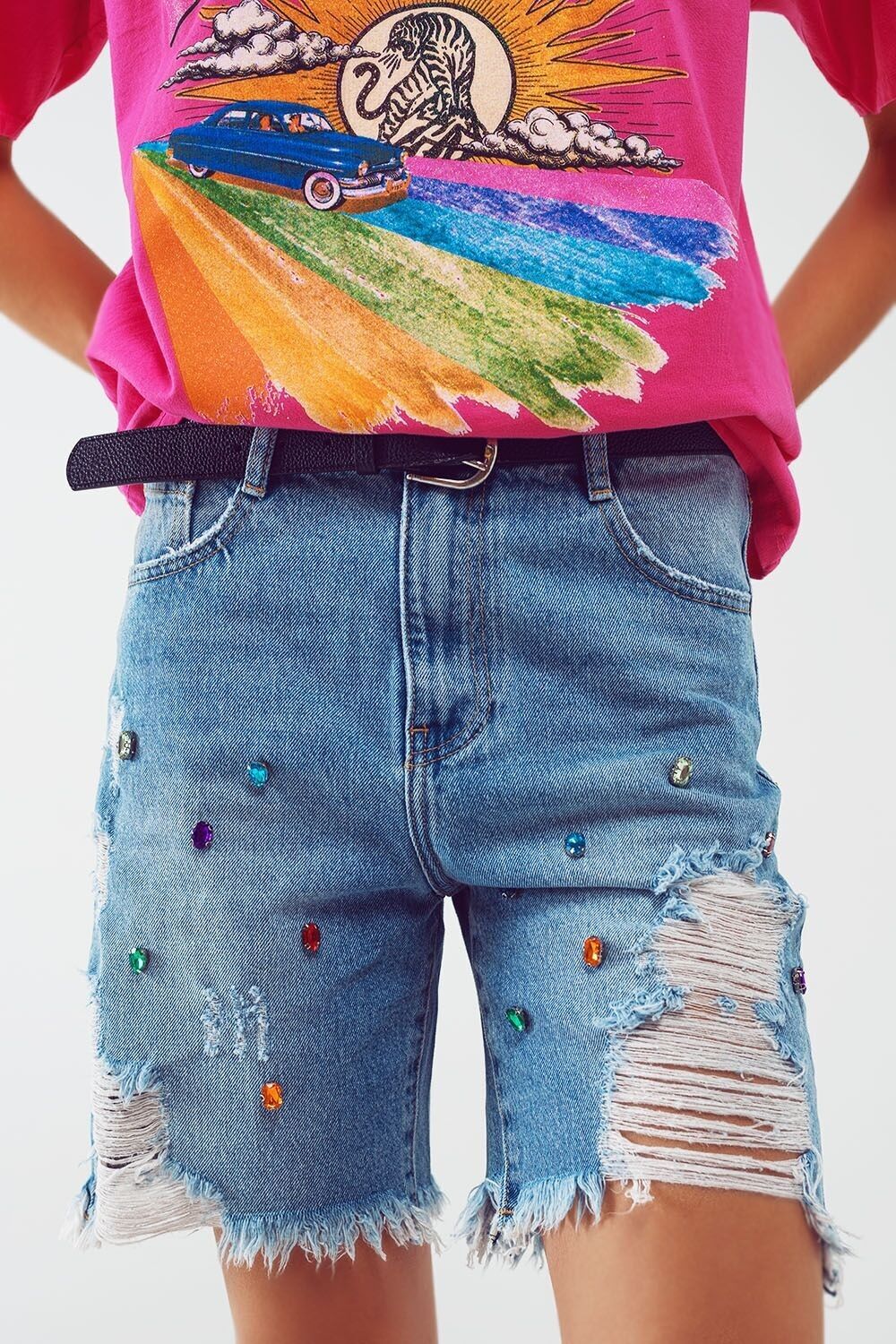 Verzierte Bermudashorts im Used-Look in heller Waschung