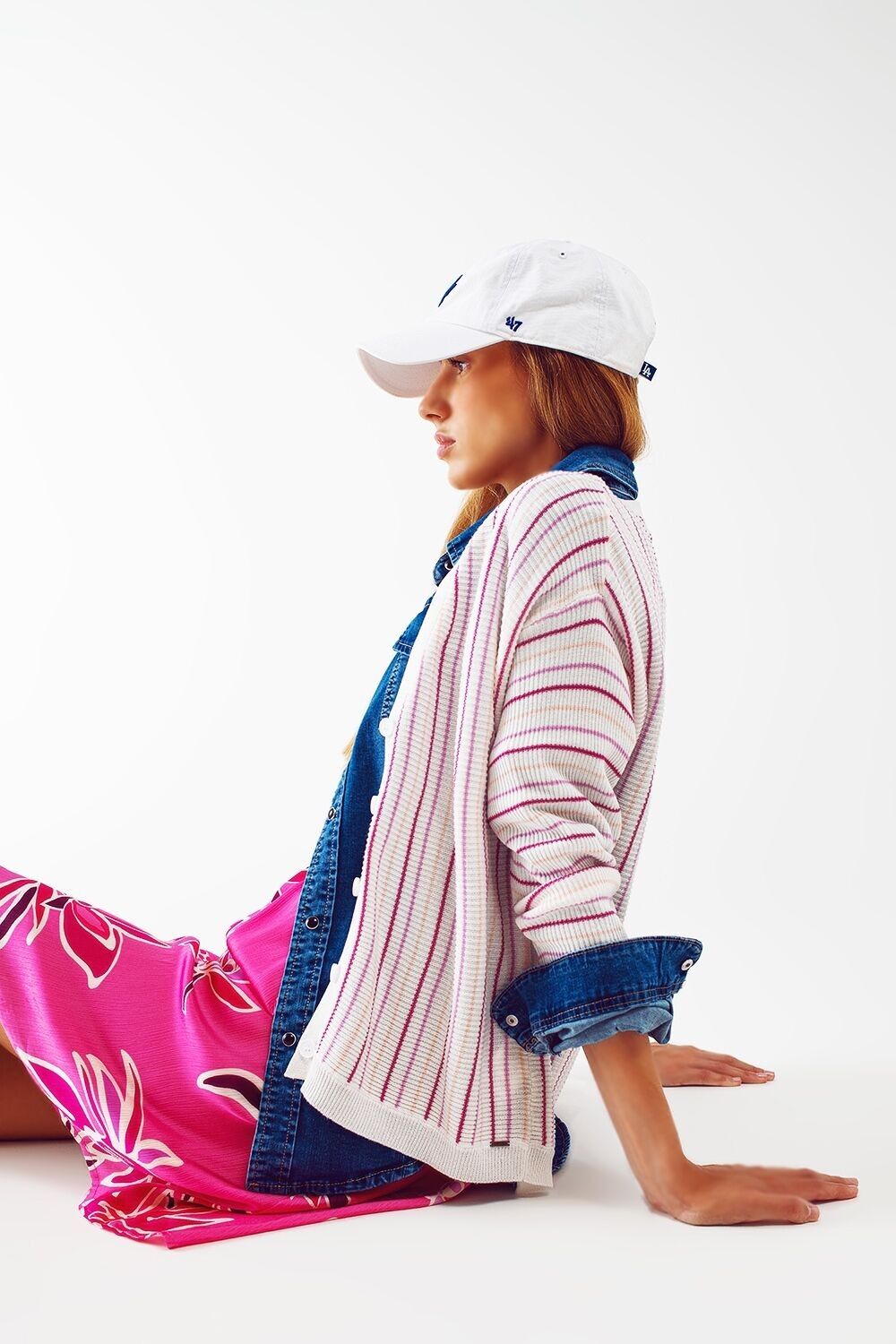 Leichter Strick-Cardigan mit rosa Streifen