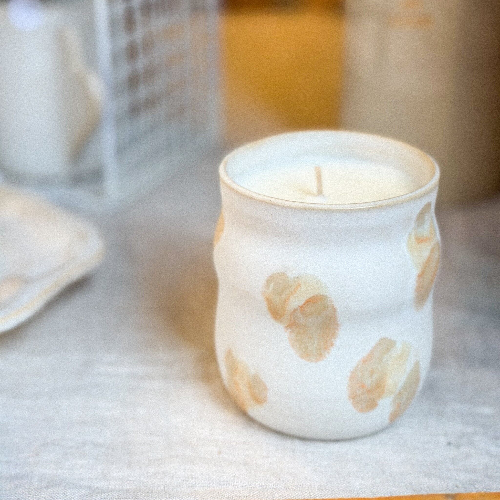 Duftkerze mit würzigem Litschi-Duft