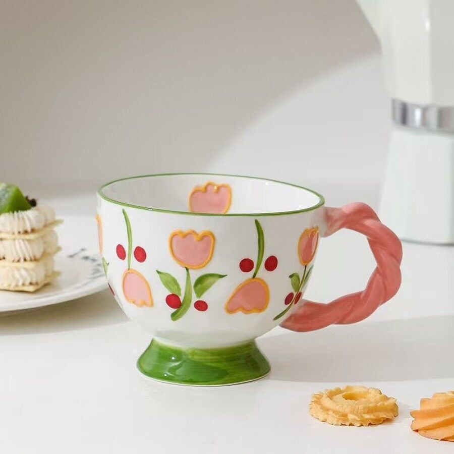 Tasses en céramique à motif floral