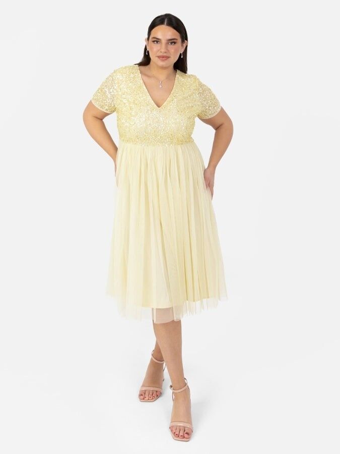 Maya Hellgelbes Midikleid mit V-Ausschnitt und Verzierungen