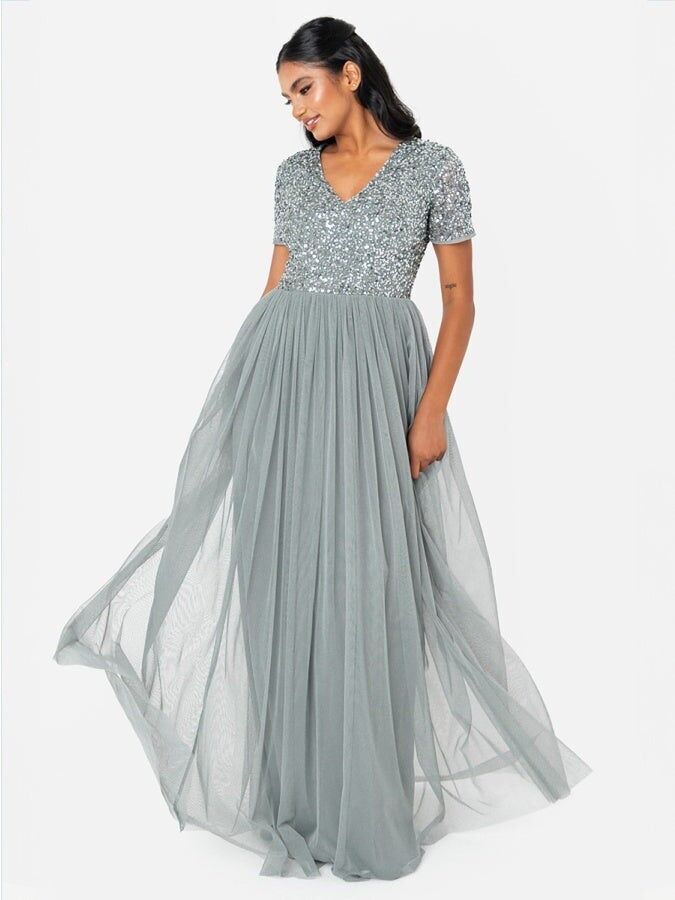 Maya Nebelgrünes Maxikleid mit V-Ausschnitt und Verzierungen