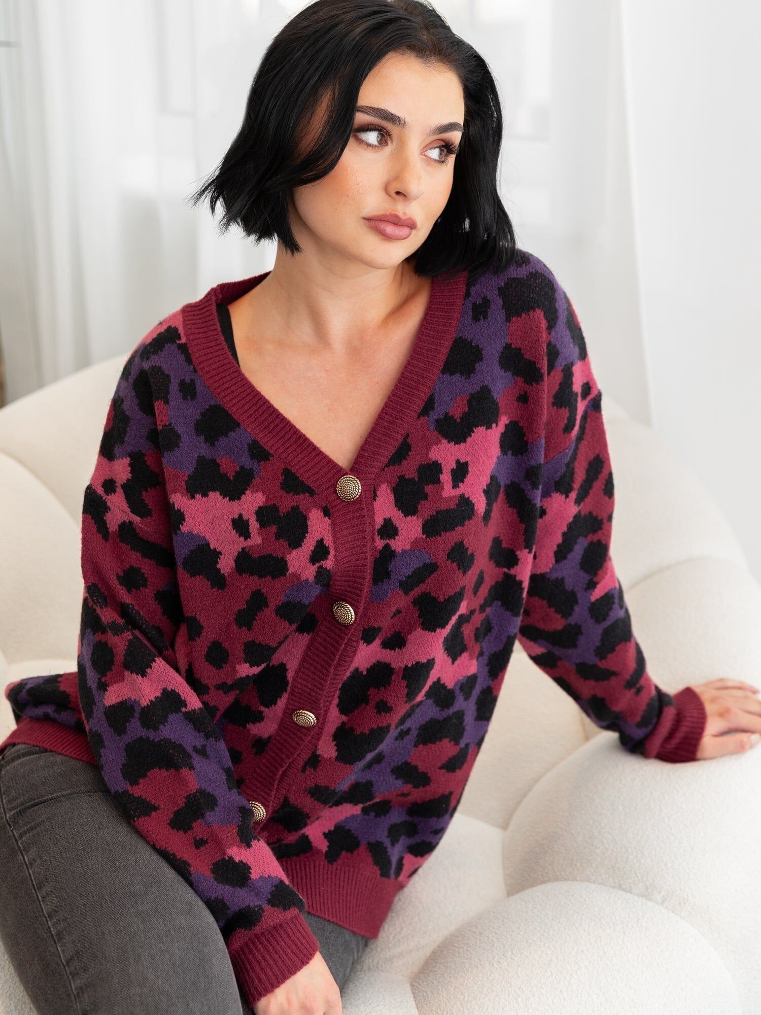 Cárdigan largo con cuello en V y estampado de leopardo en jacquard de Lovedrobe