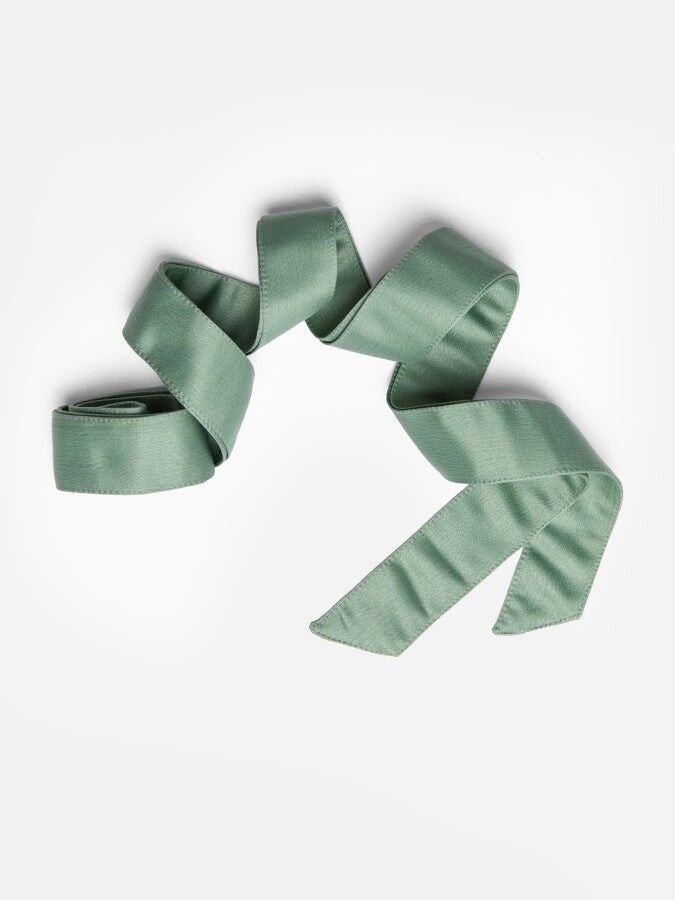 Cinturón de satén verde oscuro Maya