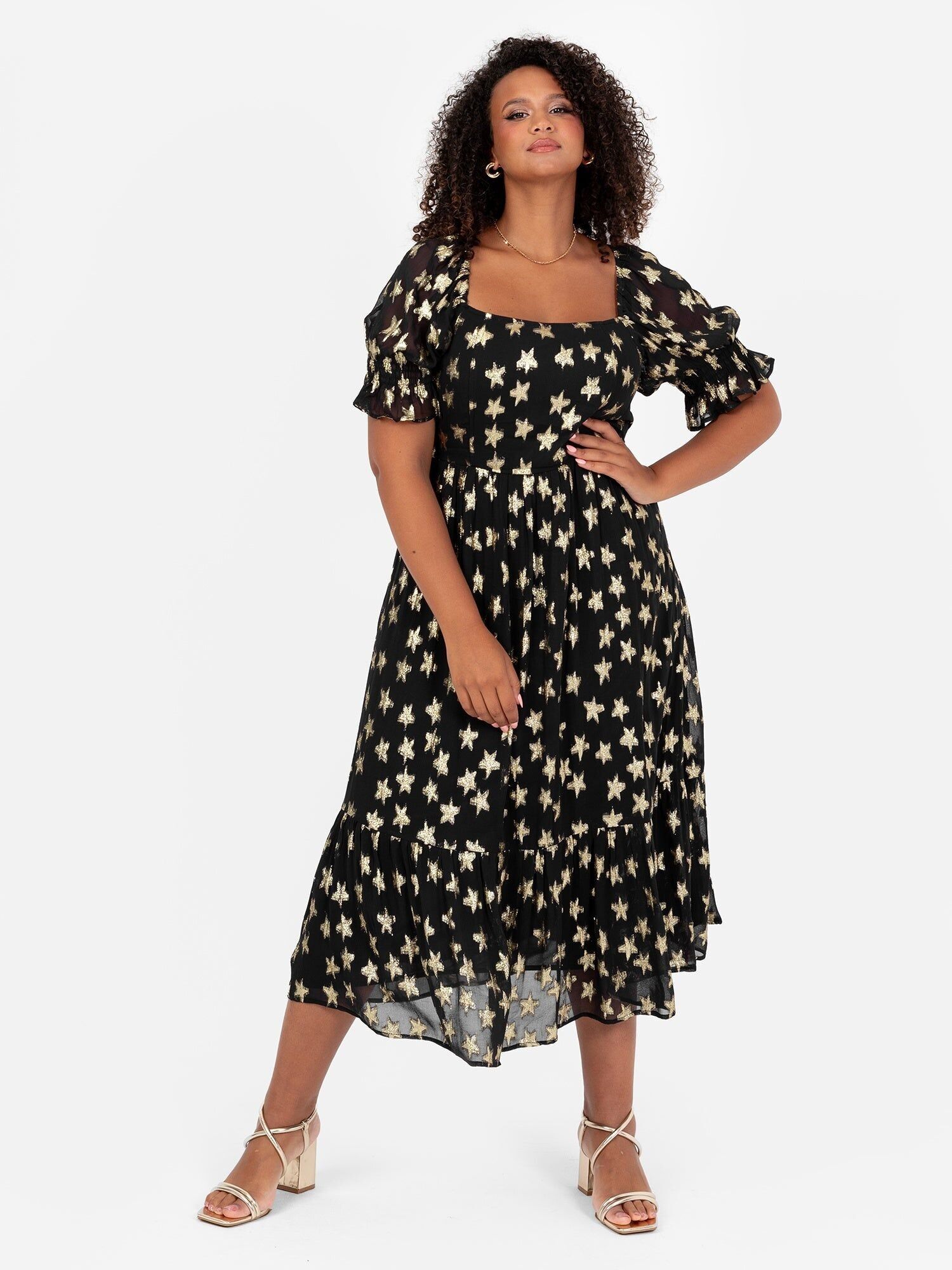 Vestido midi negro con escote cuadrado y estrellas doradas de Lovedrobe