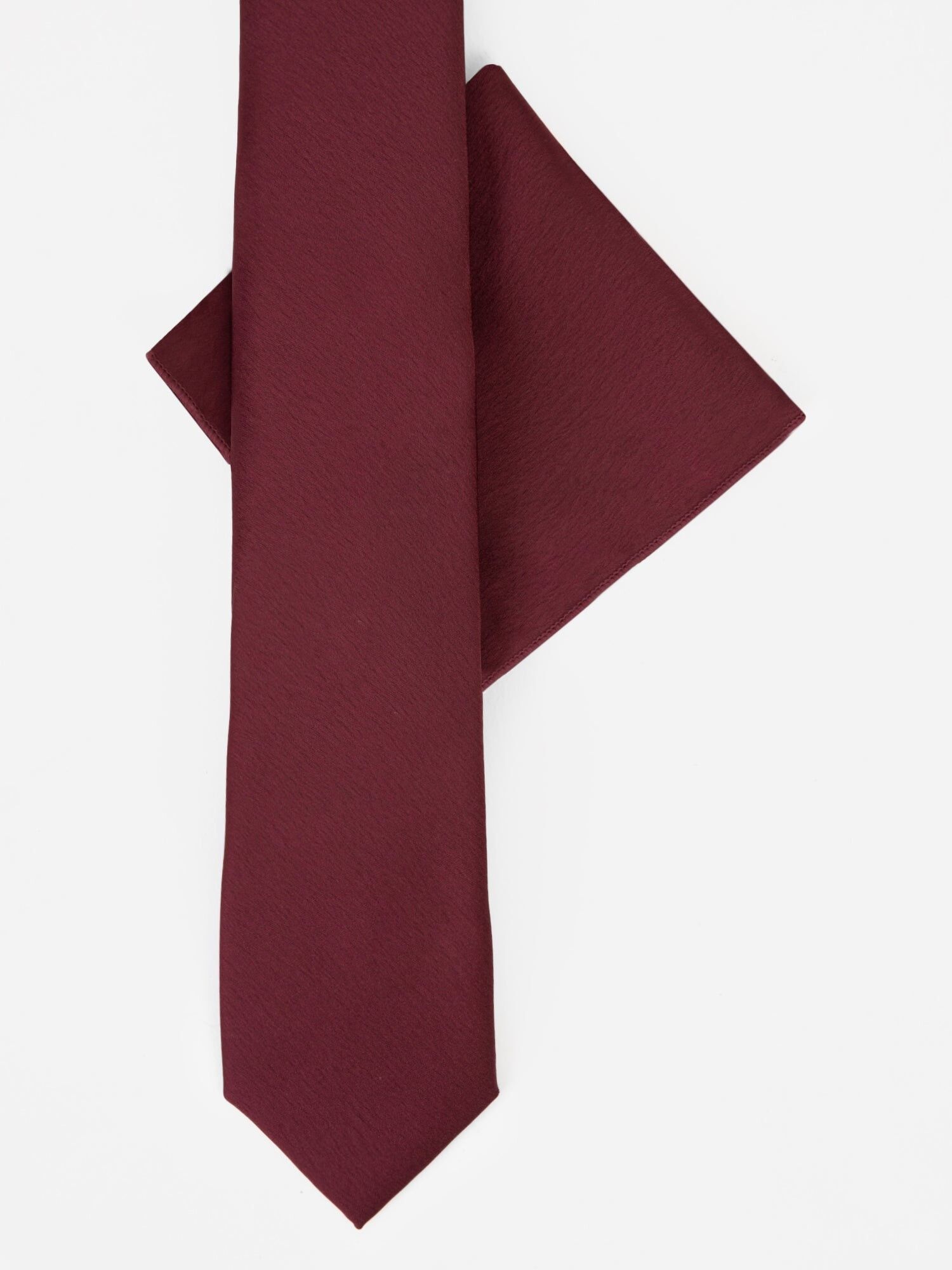 Set aus Krawatte und Einstecktuch aus kranbeigem Satin