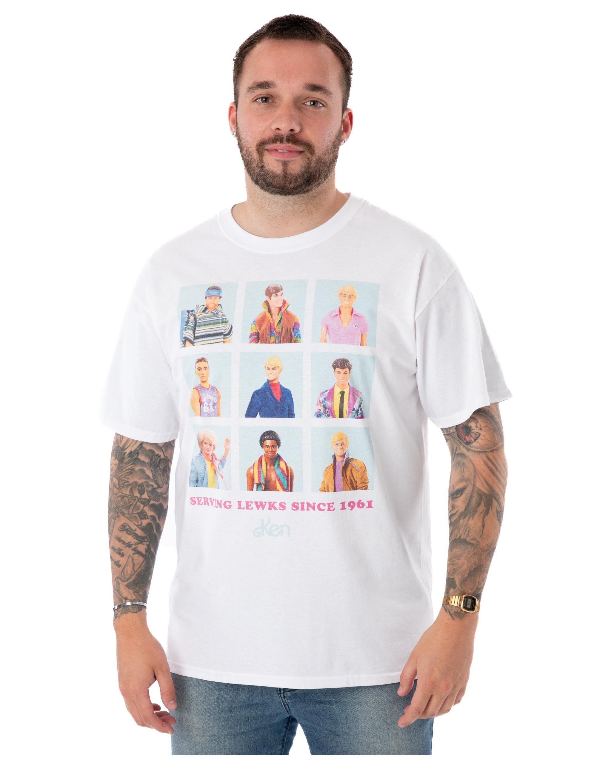 Camiseta blanca de manga corta de Barbie para hombre con el logo de Ken Serving Lewks