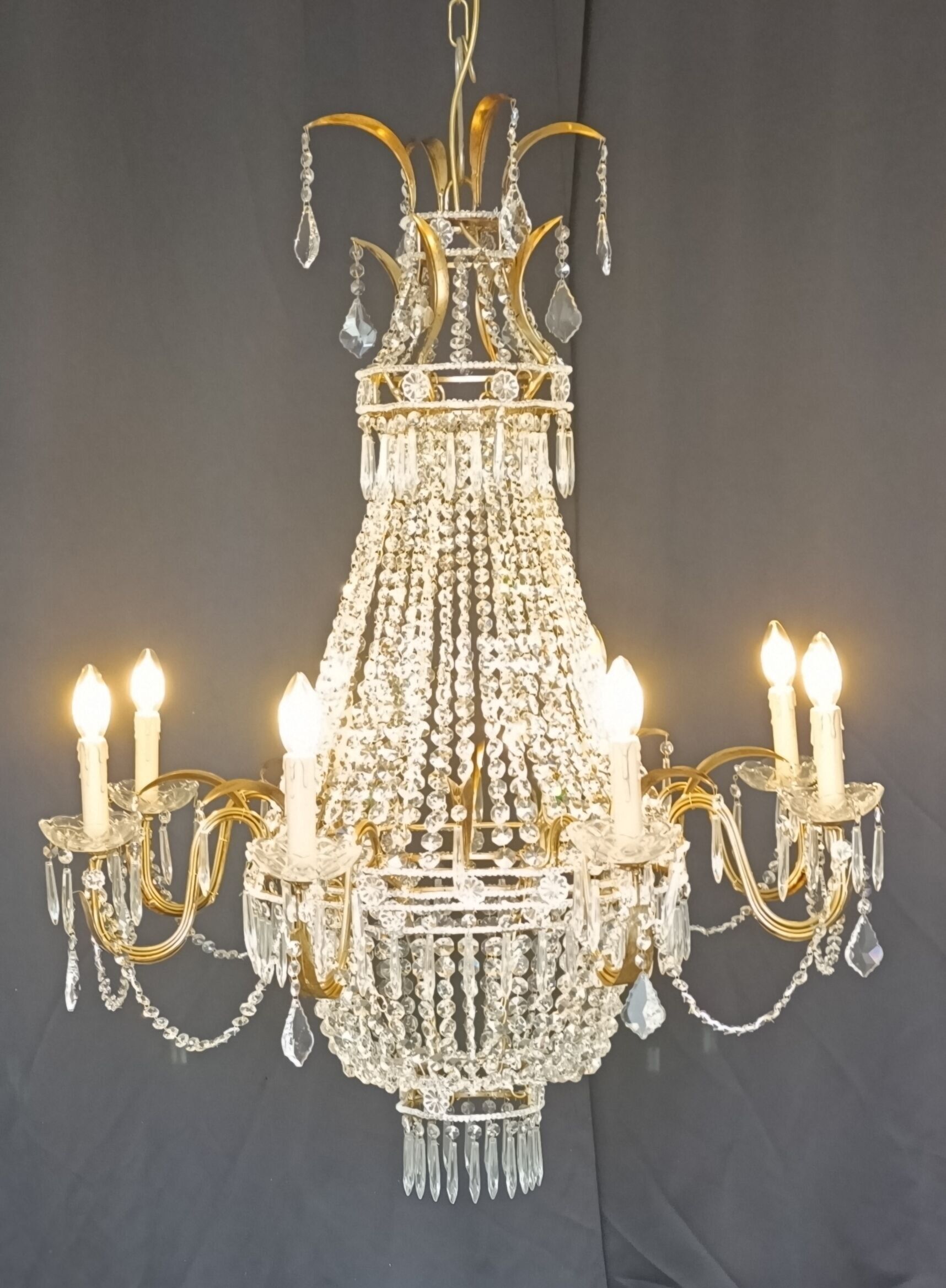 Luster Empire Classique en Cristal – 8 Lumières – Finition Or Antique – Fabrication Artisanale Italian