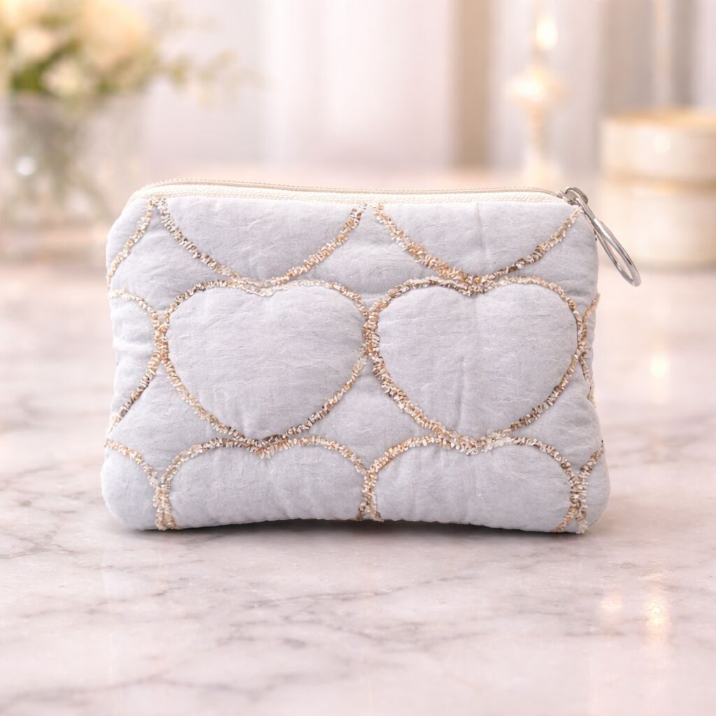 Précommande - Porte-monnaie Coeurs Bleus Kawaï - Livraison à partir du 01/04/2026