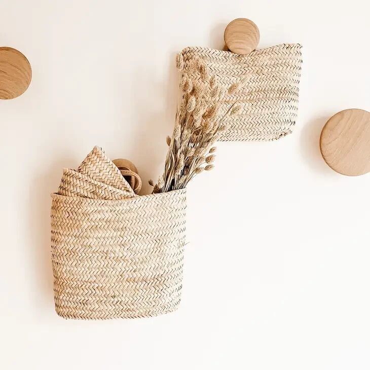 Hanging baskets with leather handle