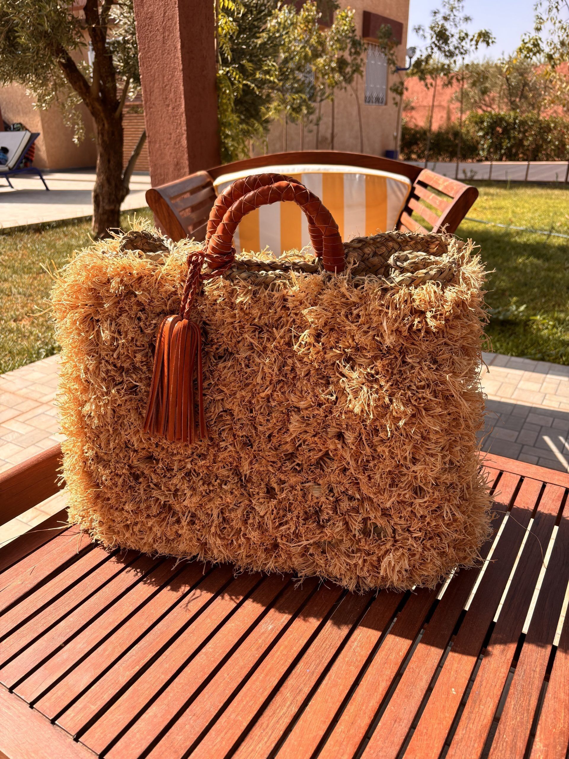 Havana Basket - Bolso de rafia texturizado con asas de cuero trenzado y borla