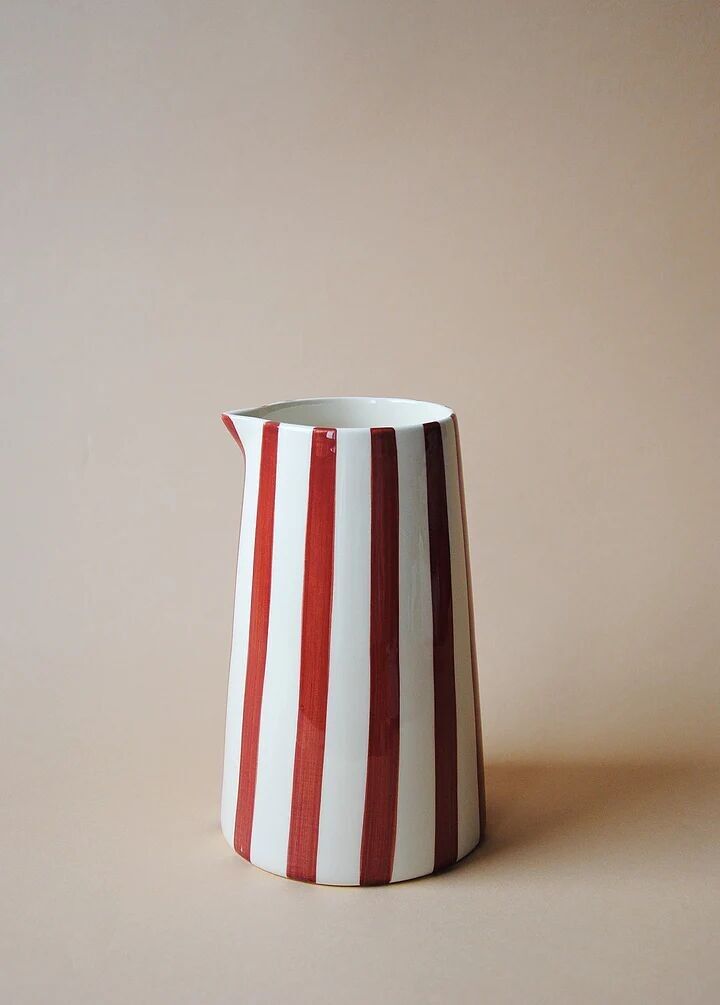 Jarra de cerámica a rayas burdeos - Vajilla portuguesa artesanal