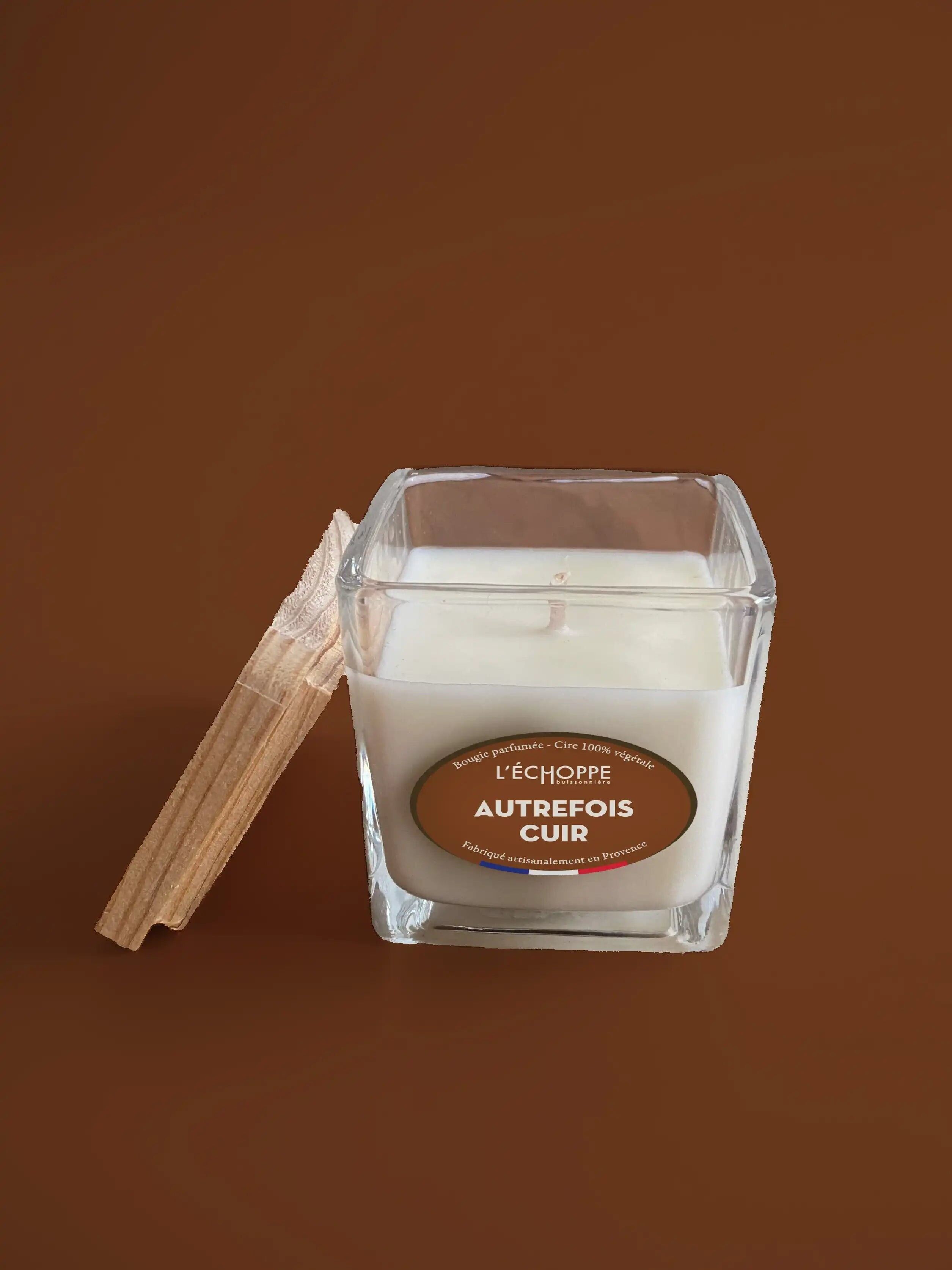 Autrefois Cuir - Candela profumata 85g