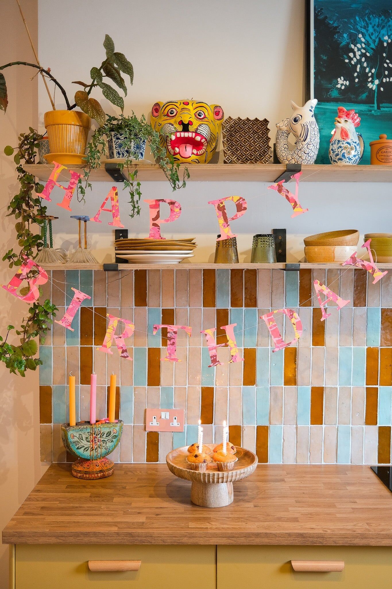 Alles Gute zum Geburtstag – Genähte Girlande aus recyceltem Rotmix