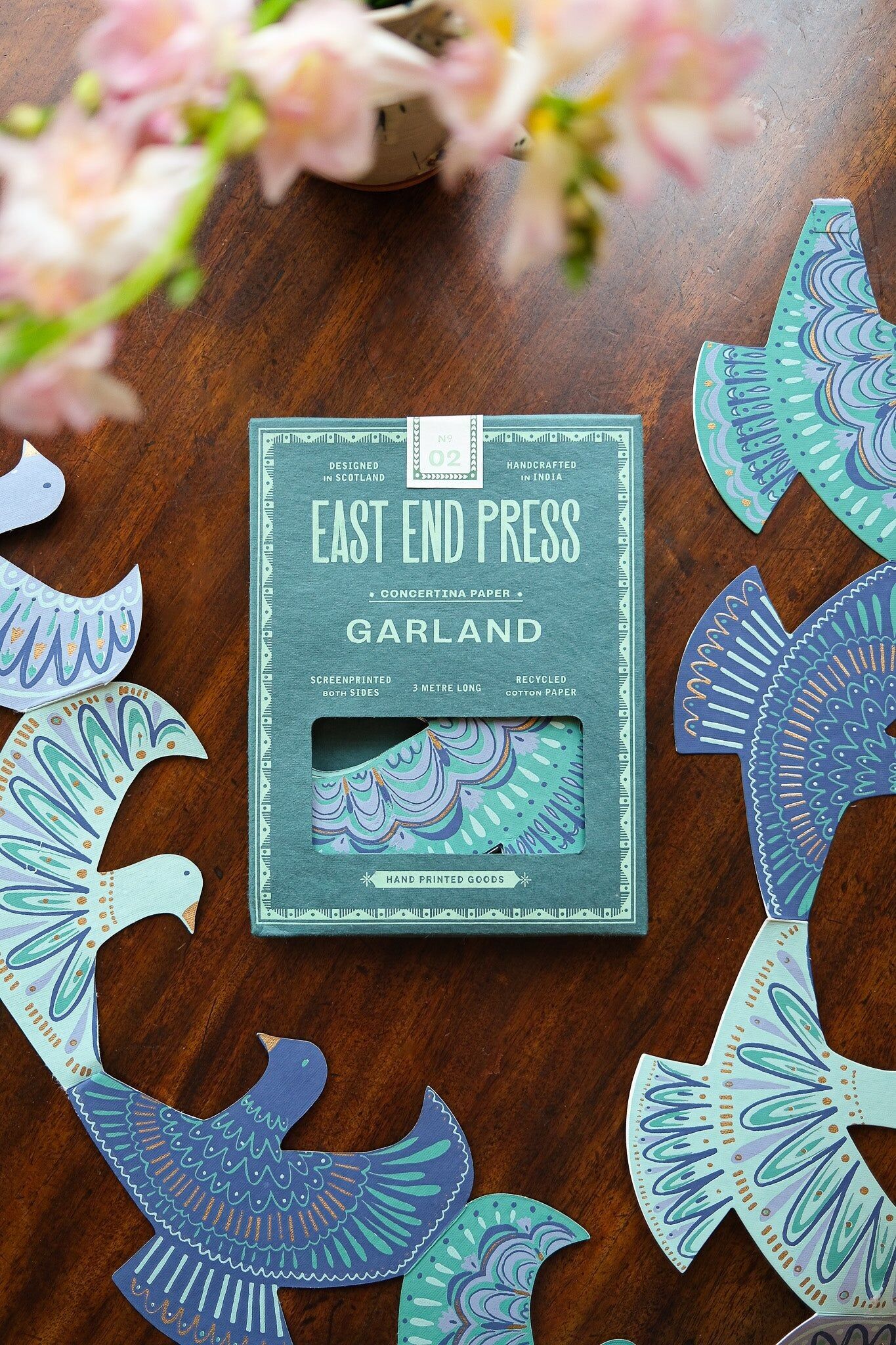 Ghirlanda di concertina "Colonne della Pace"