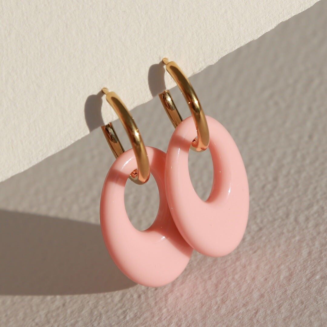 Gold earrings oval pink