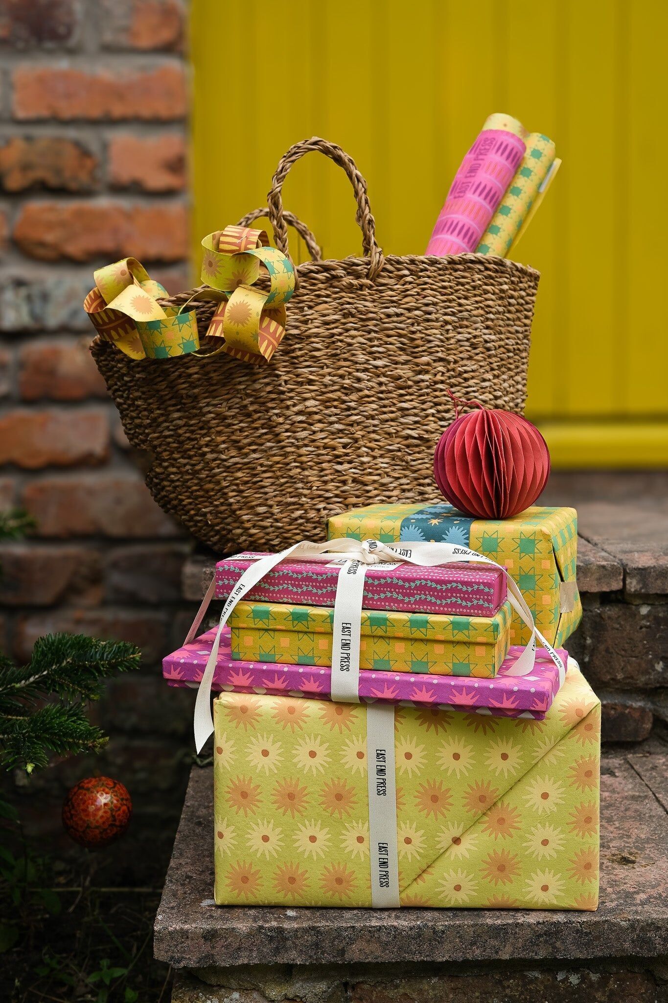 Papel de regalo con girasoles