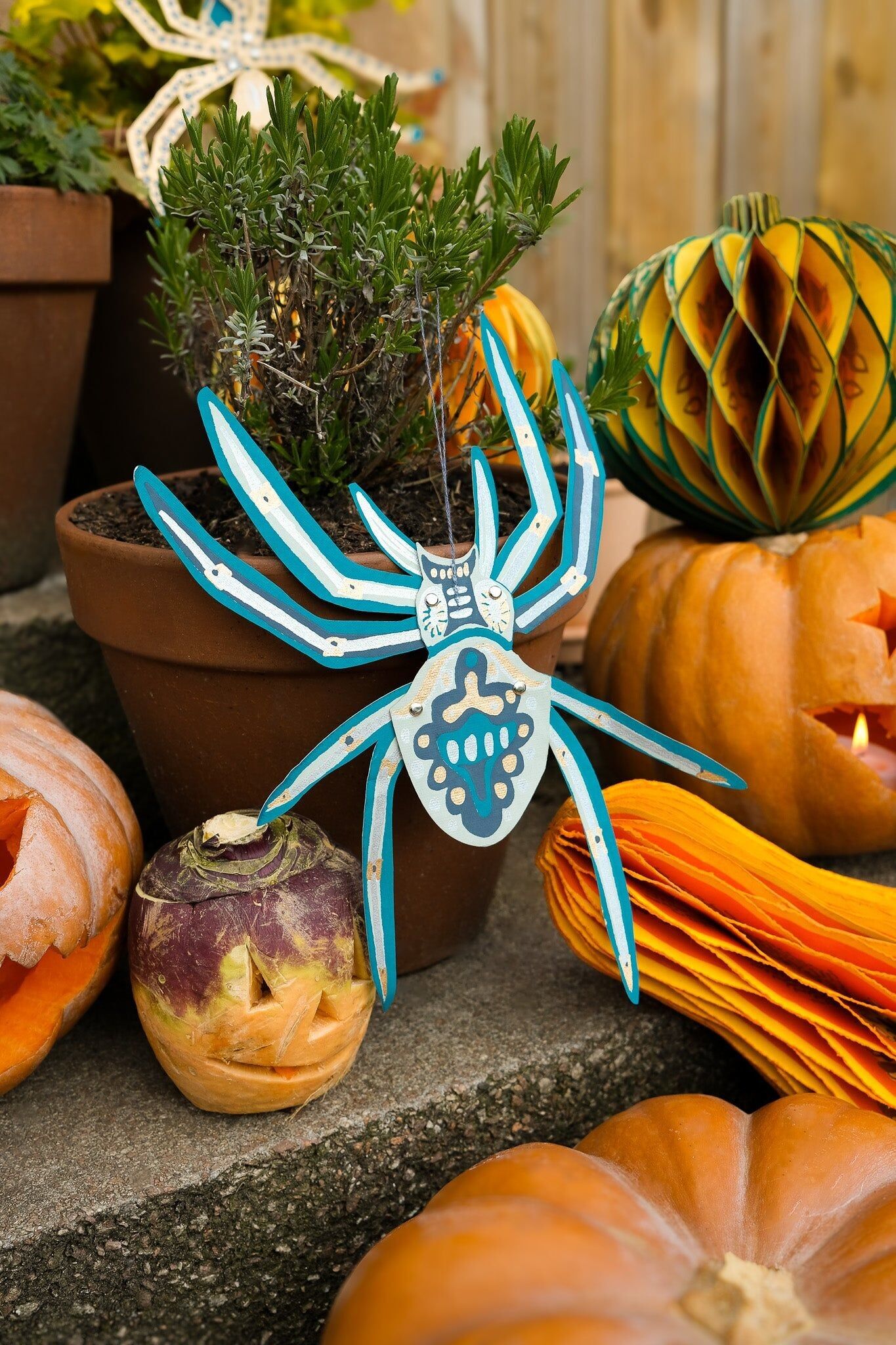 Décorations en papier araignée à suspendre