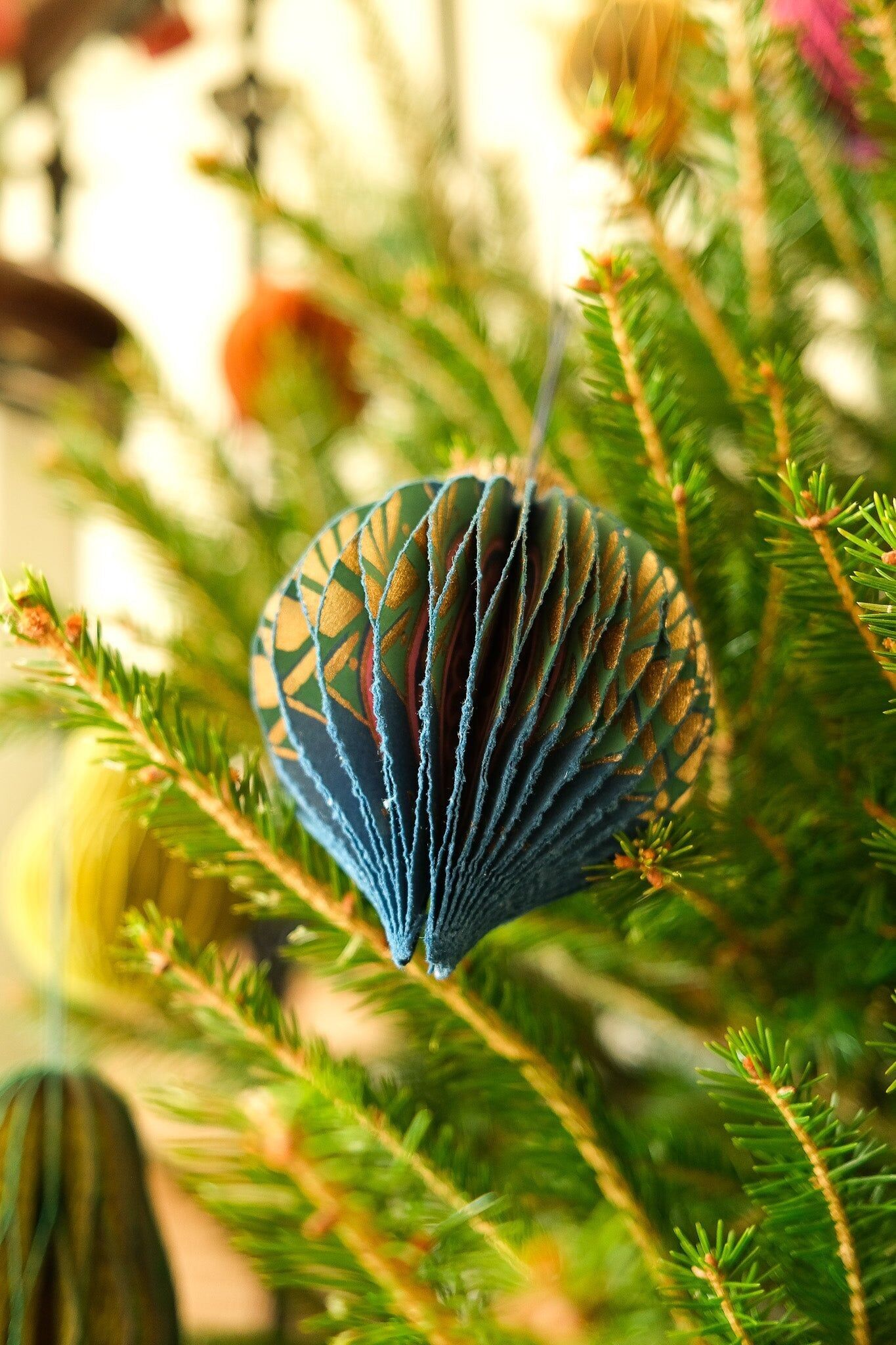 Pallina blu a nido d'ape